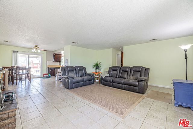 38625 159th Street, Lake Los Angeles, CA 93591
