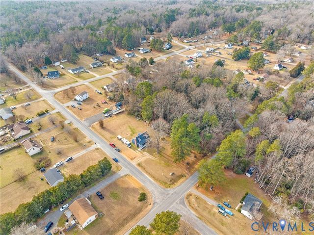 155 Oak Springs Dr, Aylett, VA 23009