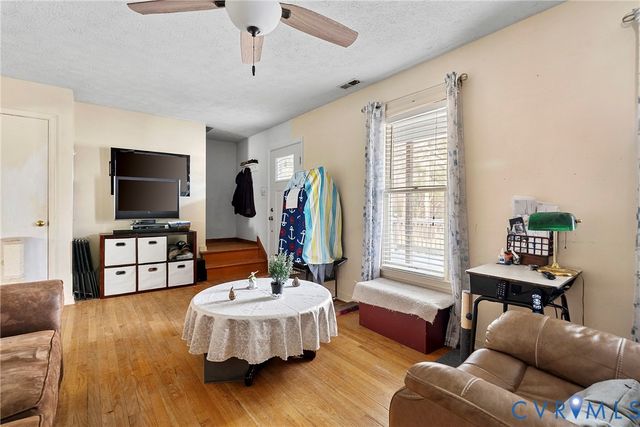 155 Oak Springs Dr, Aylett, VA 23009