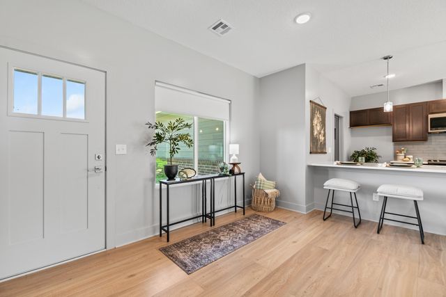 5538 S Victoria Ct, Wichita, KS 67216