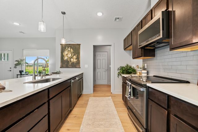 5538 S Victoria Ct, Wichita, KS 67216