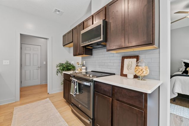 5538 S Victoria Ct, Wichita, KS 67216