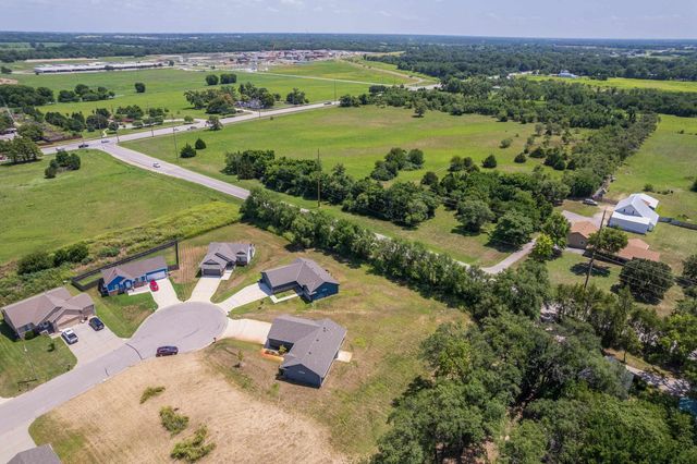 5538 S Victoria Ct, Wichita, KS 67216