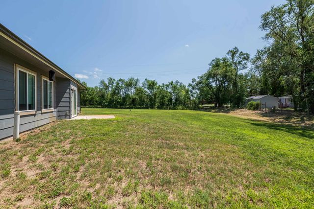 5538 S Victoria Ct, Wichita, KS 67216