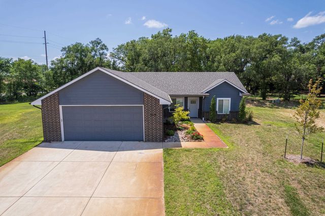 5538 S Victoria Ct, Wichita, KS 67216