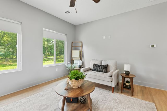 5538 S Victoria Ct, Wichita, KS 67216