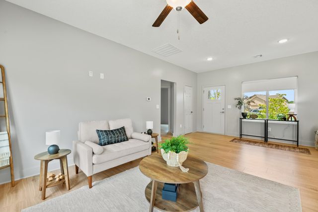 5538 S Victoria Ct, Wichita, KS 67216