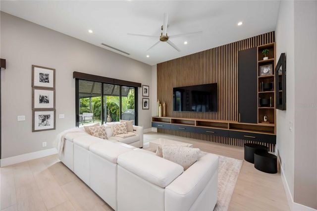 2314 PROSPECT STREET, Sarasota, FL 34239