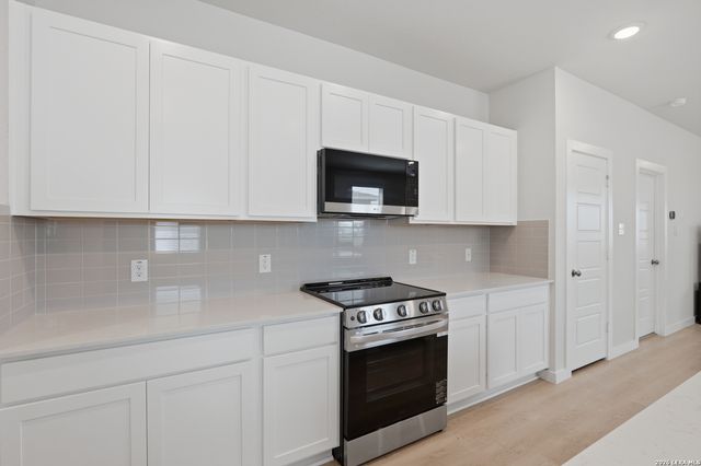 12443 HURDELBRINK RNCH, San Antonio, TX 78245