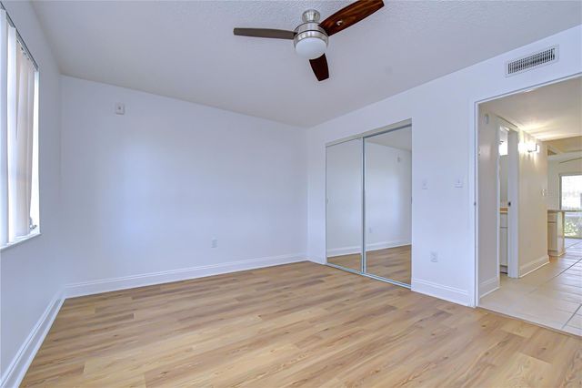 249 S MCMULLEN BOOTH ROAD 25, Clearwater, FL 33759