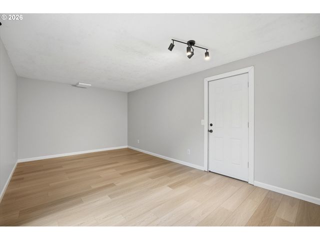 12955 Sw 22ND St, Beaverton, OR 97008