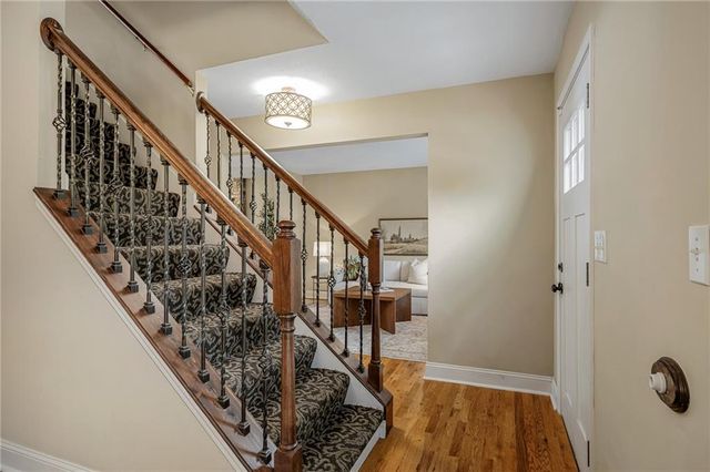 1807 S Kiowa Court, Olathe, KS 66062