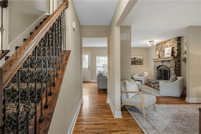 1807 S Kiowa Court, Olathe, KS 66062