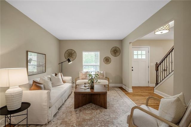 1807 S Kiowa Court, Olathe, KS 66062
