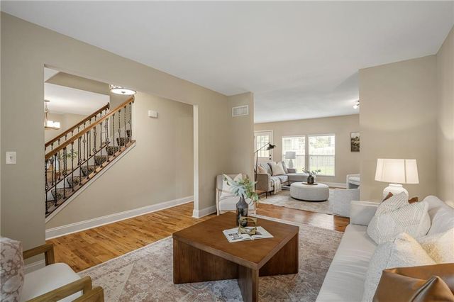 1807 S Kiowa Court, Olathe, KS 66062
