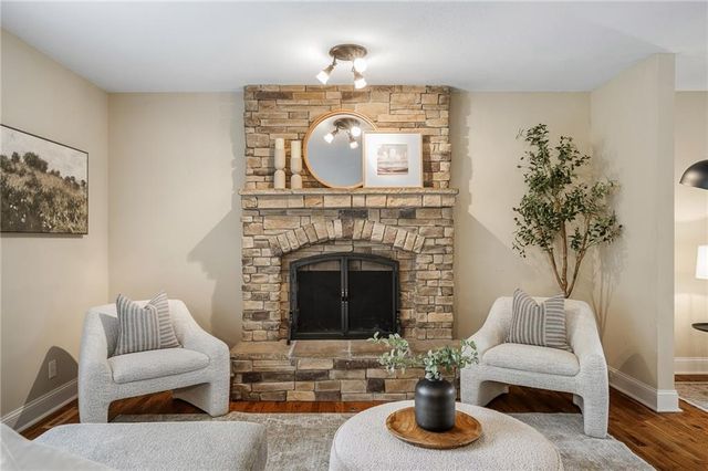 1807 S Kiowa Court, Olathe, KS 66062