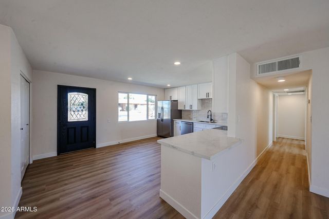 3337 W OCOTILLO Road, Phoenix, AZ 85017