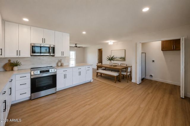 3337 W OCOTILLO Road, Phoenix, AZ 85017