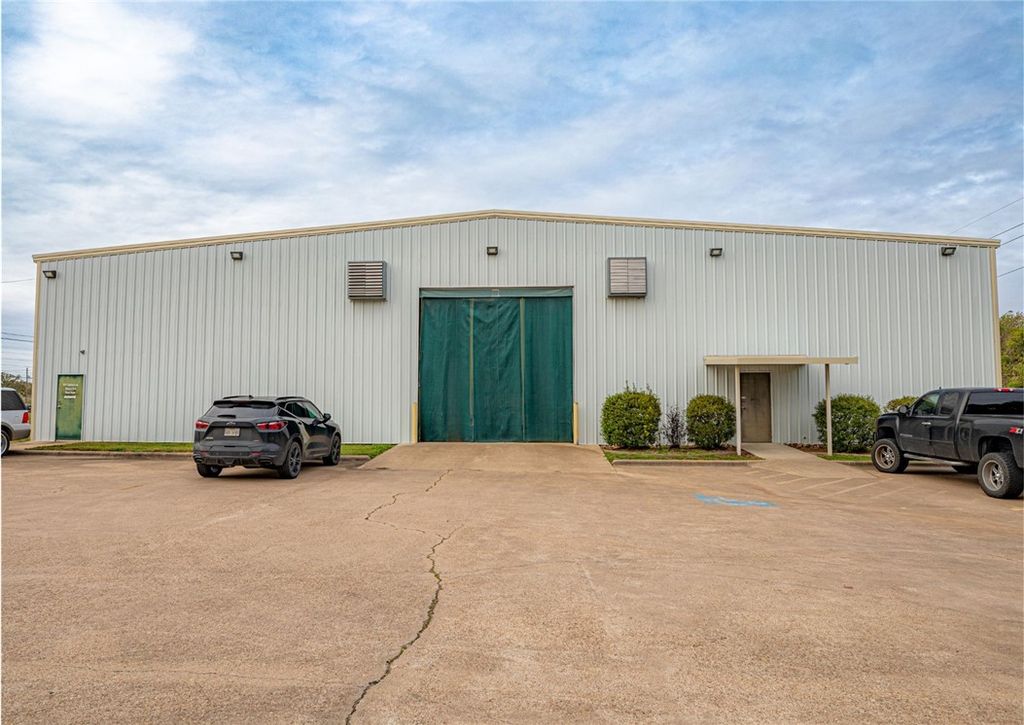 1514 Shiloh Avenue, Bryan, TX 77803 — photo 2