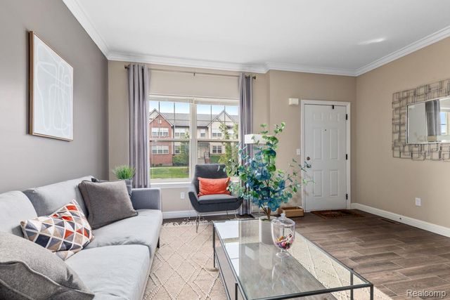 11650 Weingartz West, Utica, MI 48315