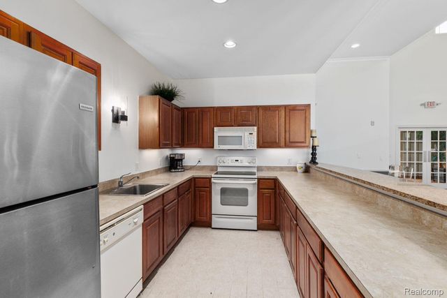 11650 Weingartz West, Utica, MI 48315