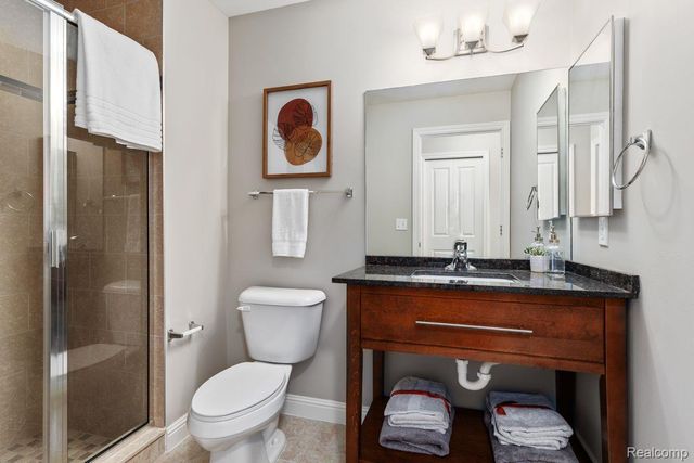 11650 Weingartz West, Utica, MI 48315