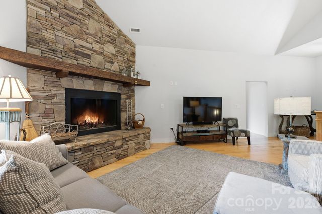 130 Cross Vine Drive 226, Tuckasegee, NC 28783