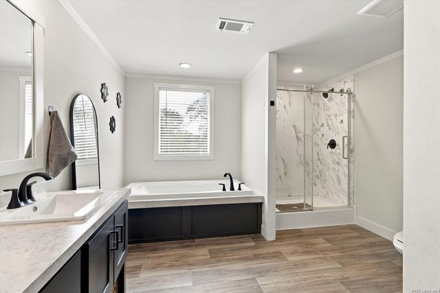 152 SYRAH ST, La Vernia, TX 78121