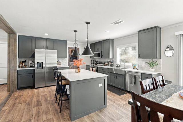 152 SYRAH ST, La Vernia, TX 78121