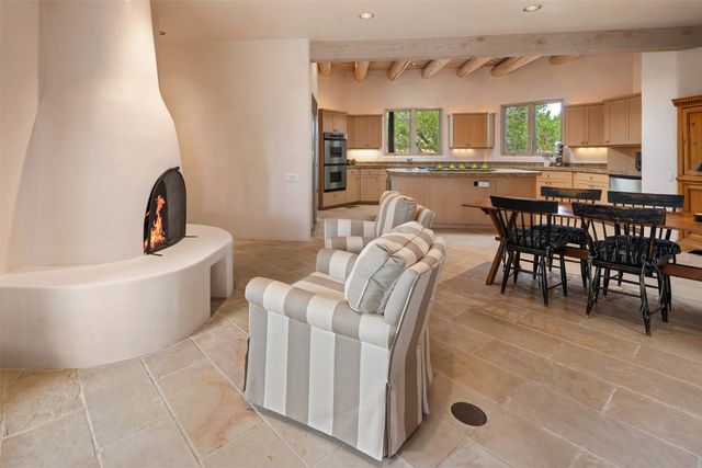 19 Black Mesa, Santa Fe, NM 87506