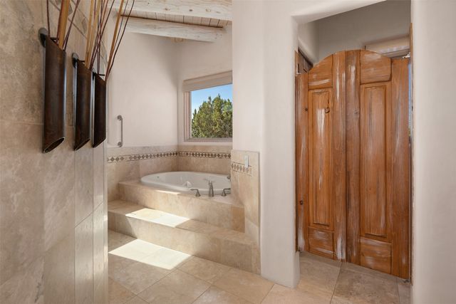 19 Black Mesa, Santa Fe, NM 87506