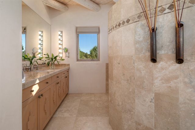19 Black Mesa, Santa Fe, NM 87506