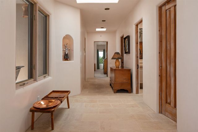 19 Black Mesa, Santa Fe, NM 87506
