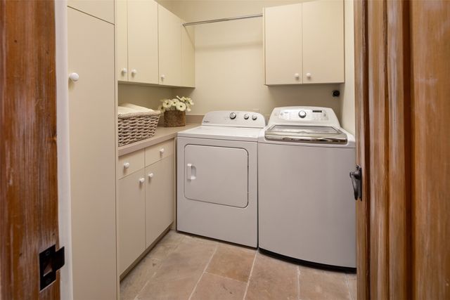 19 Black Mesa, Santa Fe, NM 87506