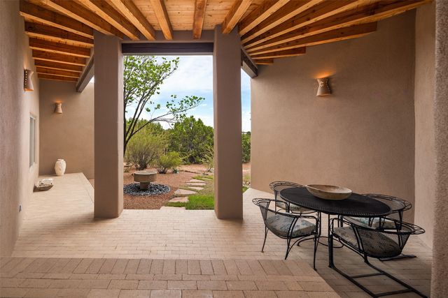 19 Black Mesa, Santa Fe, NM 87506
