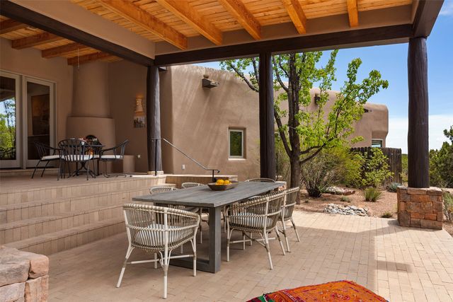 19 Black Mesa, Santa Fe, NM 87506