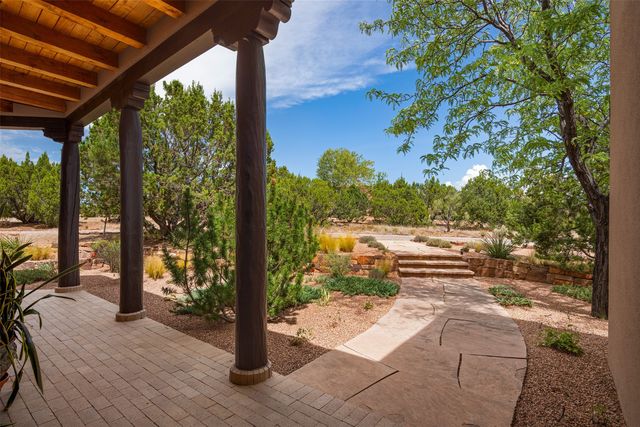19 Black Mesa, Santa Fe, NM 87506