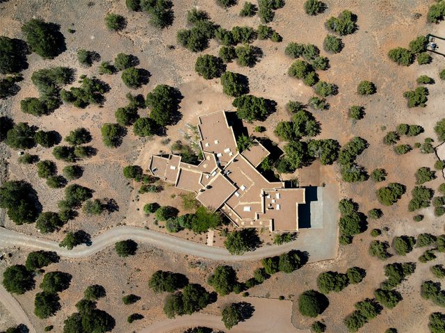 19 Black Mesa, Santa Fe, NM 87506
