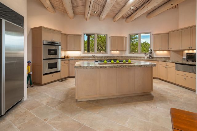 19 Black Mesa, Santa Fe, NM 87506