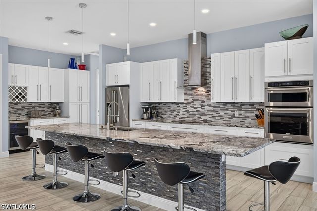 27150 Rue De Paix, Bonita Springs, FL 34135