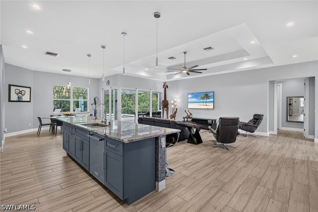 27150 Rue De Paix, Bonita Springs, FL 34135