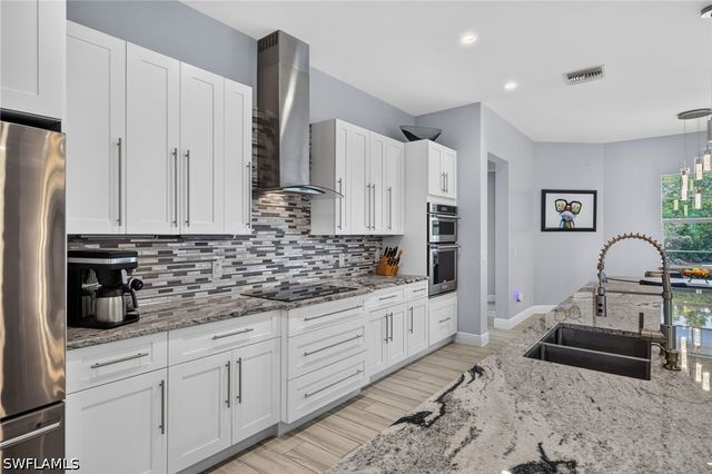 27150 Rue De Paix, Bonita Springs, FL 34135
