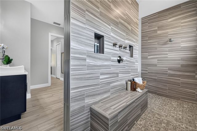 27150 Rue De Paix, Bonita Springs, FL 34135