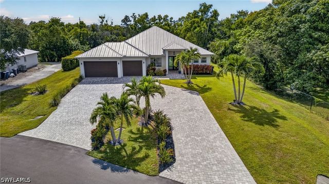 27150 Rue De Paix, Bonita Springs, FL 34135