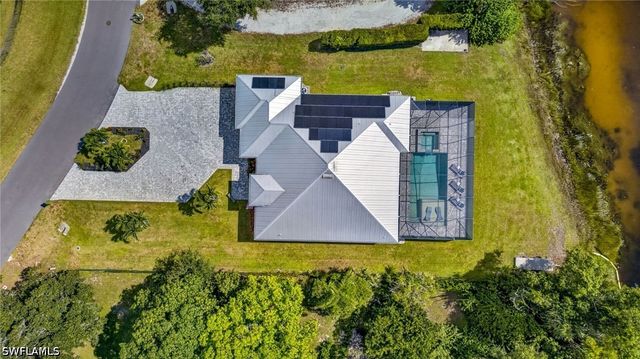 27150 Rue De Paix, Bonita Springs, FL 34135