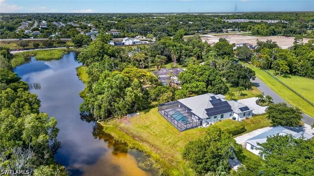 27150 Rue De Paix, Bonita Springs, FL 34135