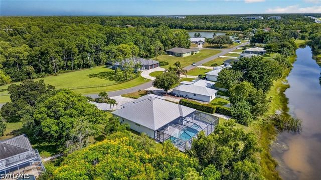 27150 Rue De Paix, Bonita Springs, FL 34135