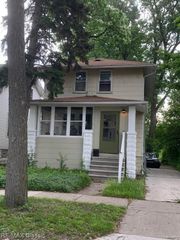 300 Baker Street, Royal Oak, MI 48067