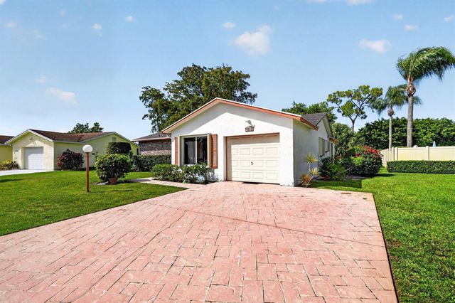 6312 Summer Sky Lane, Greenacres, FL 33463