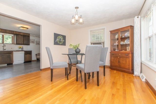 15 Marrett Rd, Burlington, MA 01803